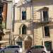 La chiesetta si presenta di color crema, di esigue dimensioni e visibilmente restaurata